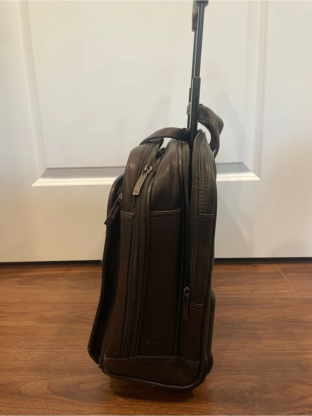 *Like New* Solo Brown Leather Rolling Laptop Briefcase - Professional Travel Bag